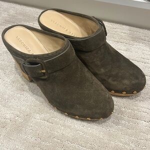 Veronica Beard dark olive green/brown clogs